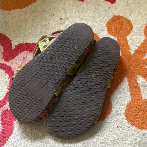 Spring Step Multicolor Sandals - Picture 3 of 3